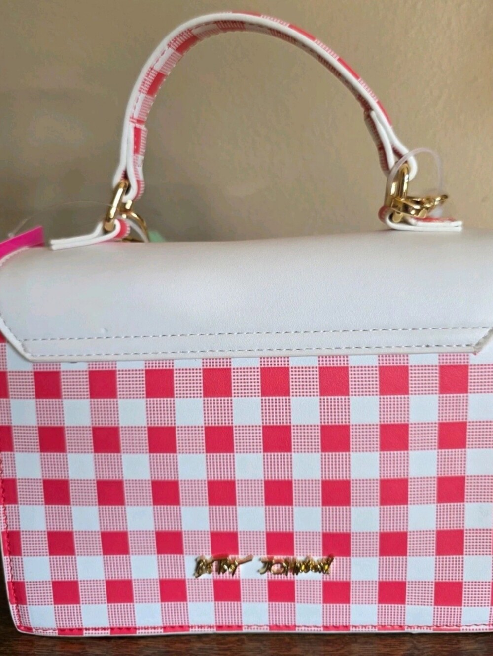 NEW BETSEY JOHNSON  "STRAWBERRY" HANDBAG/CROSSBODY WITH MATCHING  CHARM - Picture 4 of 11